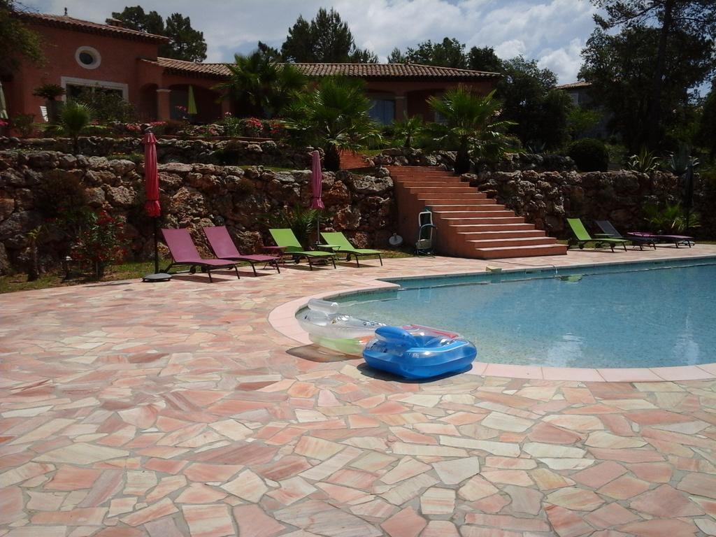 Hotel Mas Des Lys Roquebrune-sur Argens Zewnętrze zdjęcie