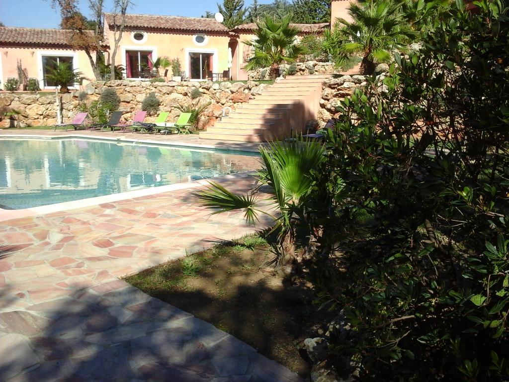Hotel Mas Des Lys Roquebrune-sur Argens Zewnętrze zdjęcie