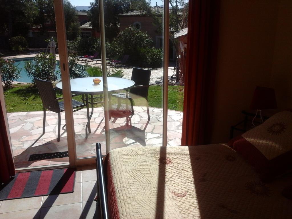 Hotel Mas Des Lys Roquebrune-sur Argens Pokój zdjęcie