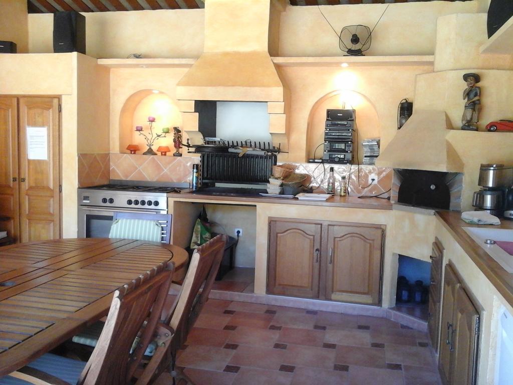 Hotel Mas Des Lys Roquebrune-sur Argens Zewnętrze zdjęcie