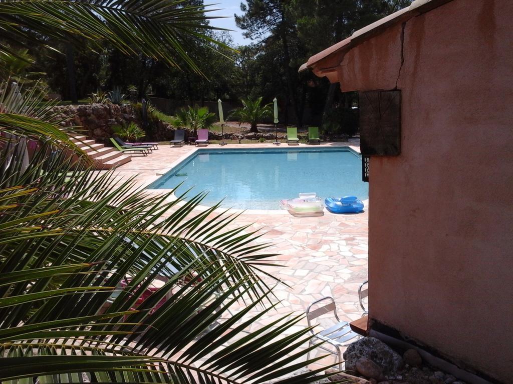 Hotel Mas Des Lys Roquebrune-sur Argens Zewnętrze zdjęcie