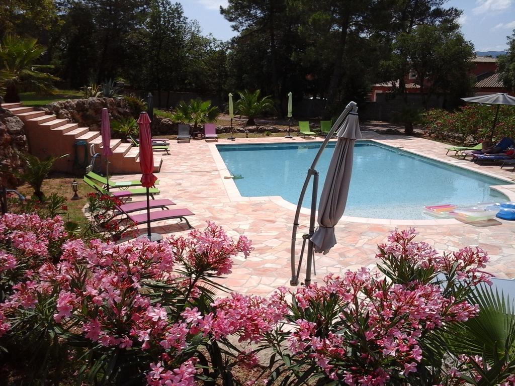 Hotel Mas Des Lys Roquebrune-sur Argens Zewnętrze zdjęcie