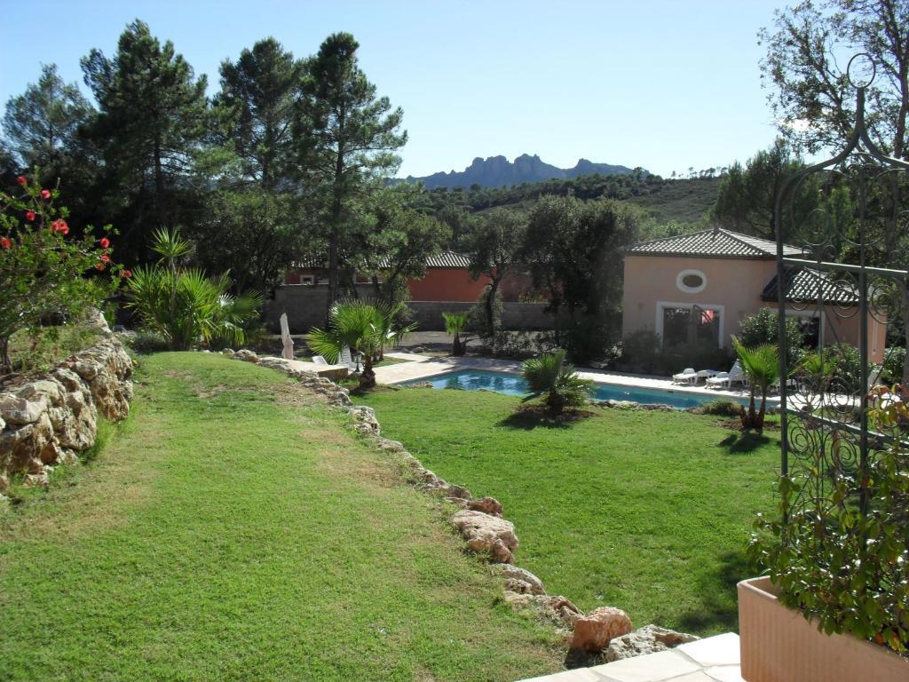 Hotel Mas Des Lys Roquebrune-sur Argens Zewnętrze zdjęcie